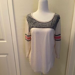 Garage 3/4 sleeve T-shirt size junior large